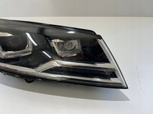 Laden Sie das Bild in den Galerie-Viewer, Frontscheinwerfer VW Touareg 7P1941032 Rechts Scheinwerfer Headlight