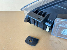 Laden Sie das Bild in den Galerie-Viewer, Frontscheinwerfer Ford Focus MX7B-13E014-ED MX7B-13E014 Rechts Headlight SCH7867065244wj