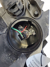 Laden Sie das Bild in den Galerie-Viewer, Frontscheinwerfer Kia Sorento I 921022B150 130732919301 Rechts Headlight SCH8823842391wz