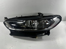 Laden Sie das Bild in den Galerie-Viewer, Frontscheinwerfer Ford Mondeo I DS73-13W029-EB DS73-13W030-EB Ein Satz Headlight SCH1448622104ls
