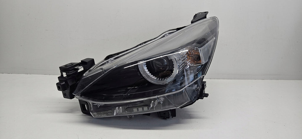 Frontscheinwerfer Mazda 2 D43N-51040 LED Ein Stück (Rechts oder Links) Headlight