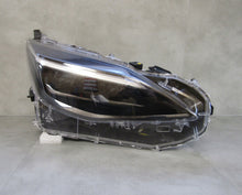 Laden Sie das Bild in den Galerie-Viewer, Frontscheinwerfer Toyota Yaris Cross Full LED Rechts Scheinwerfer Headlight SCH5034940535nr
