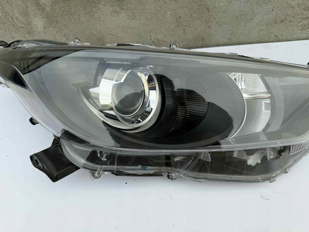 Frontscheinwerfer Toyota Yaris 81130-K0060 Rechts Scheinwerfer Headlight SCH3808995033ir
