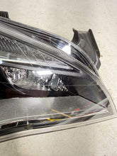 Laden Sie das Bild in den Galerie-Viewer, Frontscheinwerfer Opel Astra J 1ZT010012-02 13253651 Xenon Rechts Headlight SCH8220055356wj