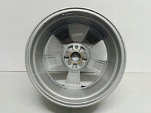 Laden Sie das Bild in den Galerie-Viewer, 1x Alufelge 17 Zoll 6.5" 5x114.3 45ET Glanz Silber PW457-10001 Toyota C-Hr Chr FEL9014038732rn