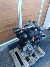 Load image into Gallery viewer, Motor VW T5 BRS 1.9 TDI 102PS 75kW 149TKm Diesel Engine Komplett