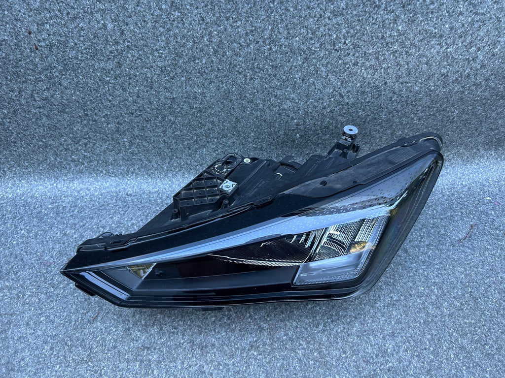 Frontscheinwerfer Seat Leon 5FB941005D Links Scheinwerfer Headlight SCH4977940406ko