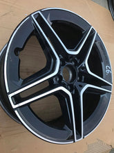 Laden Sie das Bild in den Galerie-Viewer, 1x Alufelge 18 Zoll 8.0" 5x112 43ET Glanz Schwarz A2134016300 Mercedes-Benz W213 FEL7195702700kx