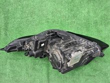 Laden Sie das Bild in den Galerie-Viewer, Frontscheinwerfer Land Rover Evoque GJ3M-13W029-B Bi-Xenon Rechts Headlight SCH4237063469wb