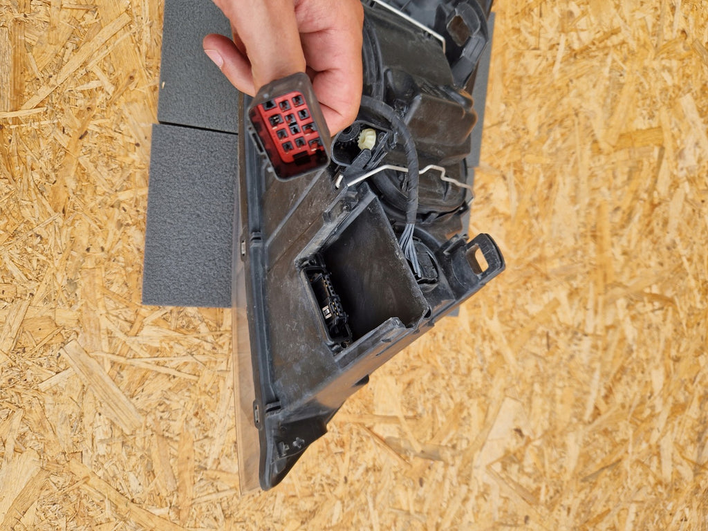 Frontscheinwerfer Volvo Xc60 30763135-LH 89902826 Xenon Links Headlight SCH3424383289mw