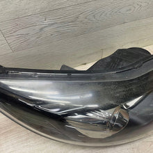 Laden Sie das Bild in den Galerie-Viewer, Frontscheinwerfer Ford Focus BM5113W029 Xenon Rechts Scheinwerfer Headlight SCH4482767764nh