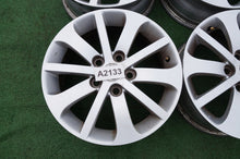 Laden Sie das Bild in den Galerie-Viewer, 4x Alufelge 16 Zoll 6.5" 5x114.3 52 5ET Glanz Silber 9965516560-1 Mazda 3 5 I FEL4226237766vc