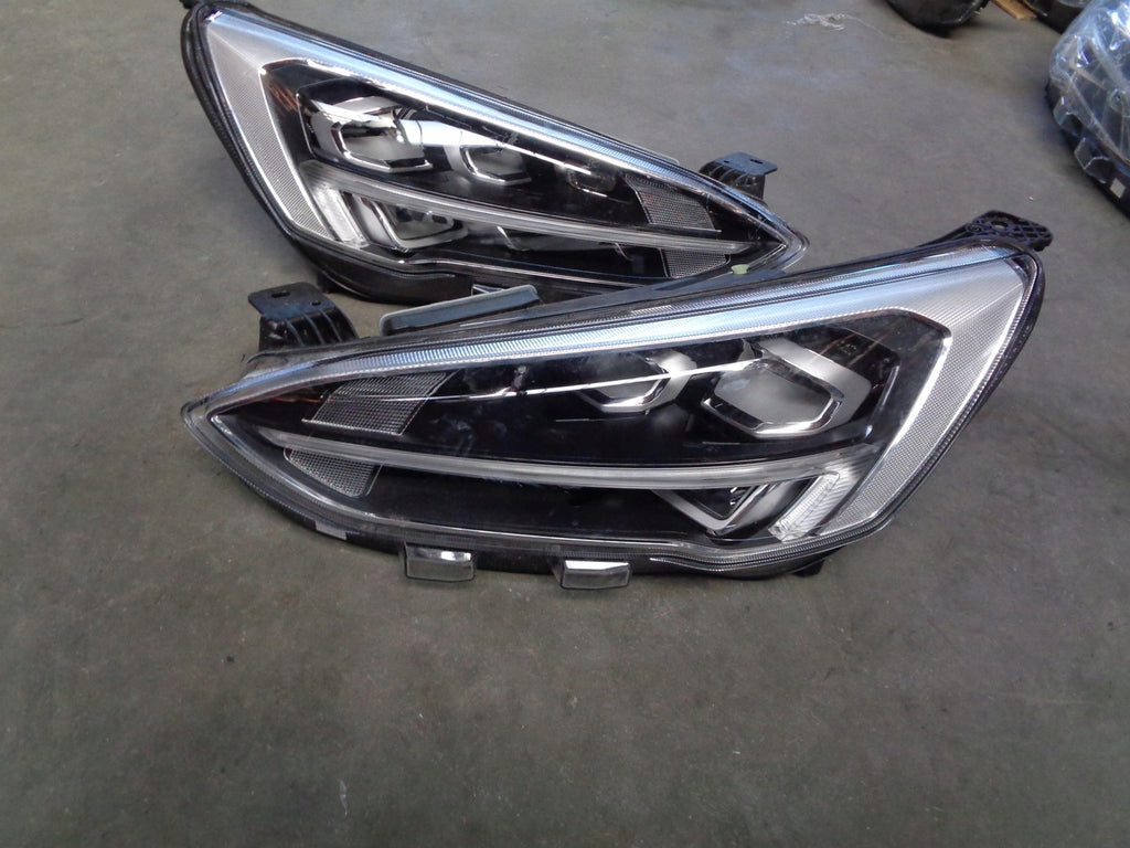 Frontscheinwerfer Ford Focus LED Ein Satz Scheinwerfer Headlight