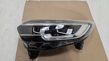Laden Sie das Bild in den Galerie-Viewer, Frontscheinwerfer Renault Kadjar 260608385R Links Scheinwerfer Headlight SCH4043312981pl