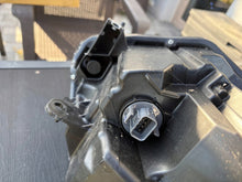 Laden Sie das Bild in den Galerie-Viewer, Frontscheinwerfer Honda Hr-V 100-62296 Full LED Links Scheinwerfer Headlight