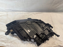 Laden Sie das Bild in den Galerie-Viewer, Frontscheinwerfer VW T-Cross 2GM941005A Links Scheinwerfer Headlight SCH1627687131ud