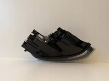 Laden Sie das Bild in den Galerie-Viewer, Frontscheinwerfer VW Polo 6C1941005 Links Scheinwerfer Headlight SCH2411240610pk