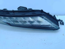 Laden Sie das Bild in den Galerie-Viewer, Frontscheinwerfer Mitsubishi Eclipse Cross EDM922-06010 LED Rechts Headlight