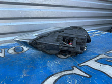 Load image into Gallery viewer, Frontscheinwerfer Audi Q7 4L0941029H Ein Stück (Rechts oder Links) Headlight SCH1795732334gg