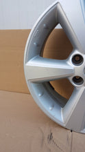 Load image into Gallery viewer, 1x Alufelge 17 Zoll 6.5&quot; 5x114.3 40ET Nissan Qashqai J10 Rim Wheel