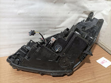 Load image into Gallery viewer, Frontscheinwerfer Toyota Yaris LED Rechts Scheinwerfer Headlight