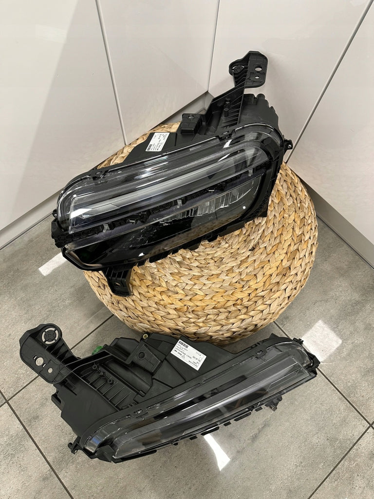 Frontscheinwerfer Jeep L747524 LED Ein Stück (Rechts oder Links) Headlight SCH5027201954je