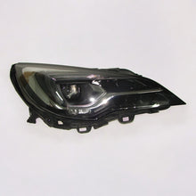 Laden Sie das Bild in den Galerie-Viewer, Frontscheinwerfer Opel Astra 39055746 662588537 LED Rechts Headlight