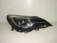 Laden Sie das Bild in den Galerie-Viewer, Frontscheinwerfer Opel Astra 39055746 662588537 LED Rechts Headlight