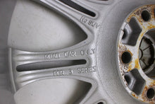 Laden Sie das Bild in den Galerie-Viewer, 1x Alufelge 18 Zoll 8.0" 5x120 20ET Glanz Silber BMW E60 E61 Rim Wheel FEL3829539154ld