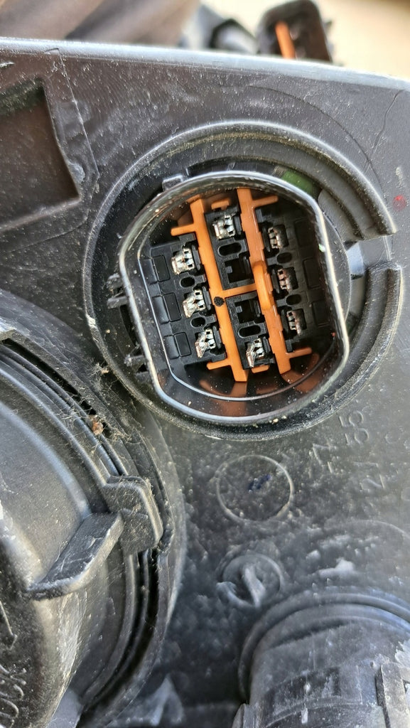 Frontscheinwerfer Hyundai Veloster 92101-2V160 Links Scheinwerfer Headlight