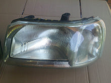Laden Sie das Bild in den Galerie-Viewer, Frontscheinwerfer Land Rover Freelander Ein Stück (Rechts oder Links) Headlight SCH6810190745de