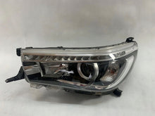 Laden Sie das Bild in den Galerie-Viewer, Frontscheinwerfer Toyota Hilux VIII Links Scheinwerfer Headlight SCH1840148178bv