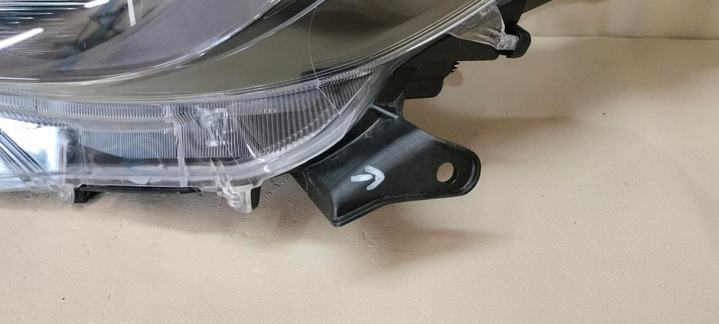 Frontscheinwerfer Toyota 4 Yaris 99226-81017 Links Scheinwerfer Headlight