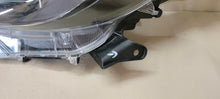 Laden Sie das Bild in den Galerie-Viewer, Frontscheinwerfer Toyota 4 Yaris 99226-81017 Links Scheinwerfer Headlight