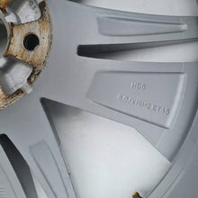 Laden Sie das Bild in den Galerie-Viewer, 1x Alufelge 19 Zoll 8.0&quot; 5x112 45ET 601025B Skoda Rim Wheel