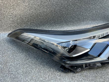 Laden Sie das Bild in den Galerie-Viewer, Frontscheinwerfer Toyota Chr 81110-F4170 Full LED Rechts Scheinwerfer Headlight SCH5722612859rd