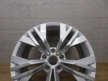 Laden Sie das Bild in den Galerie-Viewer, 1x Alufelge 17 Zoll 7.0&quot; 5x112 38ET 3G0601025 VW Passat B8 Rim Wheel