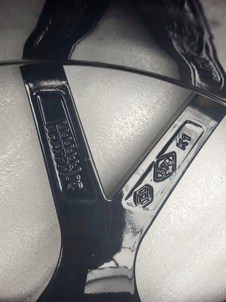 1x Alufelge 19 Zoll 8.5" 5x114.3 54ET 40300R Renault Megane IV Clio Rim Wheel