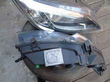 Laden Sie das Bild in den Galerie-Viewer, Frontscheinwerfer Fiat Ducato 1394430080 1394422080 Ein Satz Headlight SCH8517002779gh