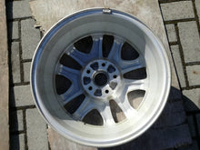 Load image into Gallery viewer, 1x Alufelge 16 Zoll 6.0&quot; 5x114.3 50ET 52910-2L200 Hyundai I30 Rim Wheel