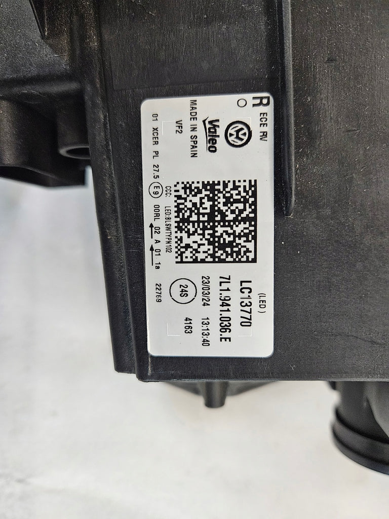 Frontscheinwerfer VW 7L1941036E LED Rechts Scheinwerfer Headlight SCH9546330482zm