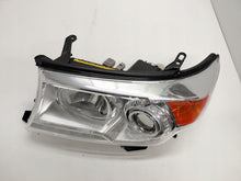Laden Sie das Bild in den Galerie-Viewer, Frontscheinwerfer Toyota Land Cruiser 200 Xenon Links Scheinwerfer Headlight SCH5179382251st