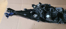 Laden Sie das Bild in den Galerie-Viewer, Frontscheinwerfer Toyota Corolla 81110-02S70 Rechts Scheinwerfer Headlight SCH5173778998cr