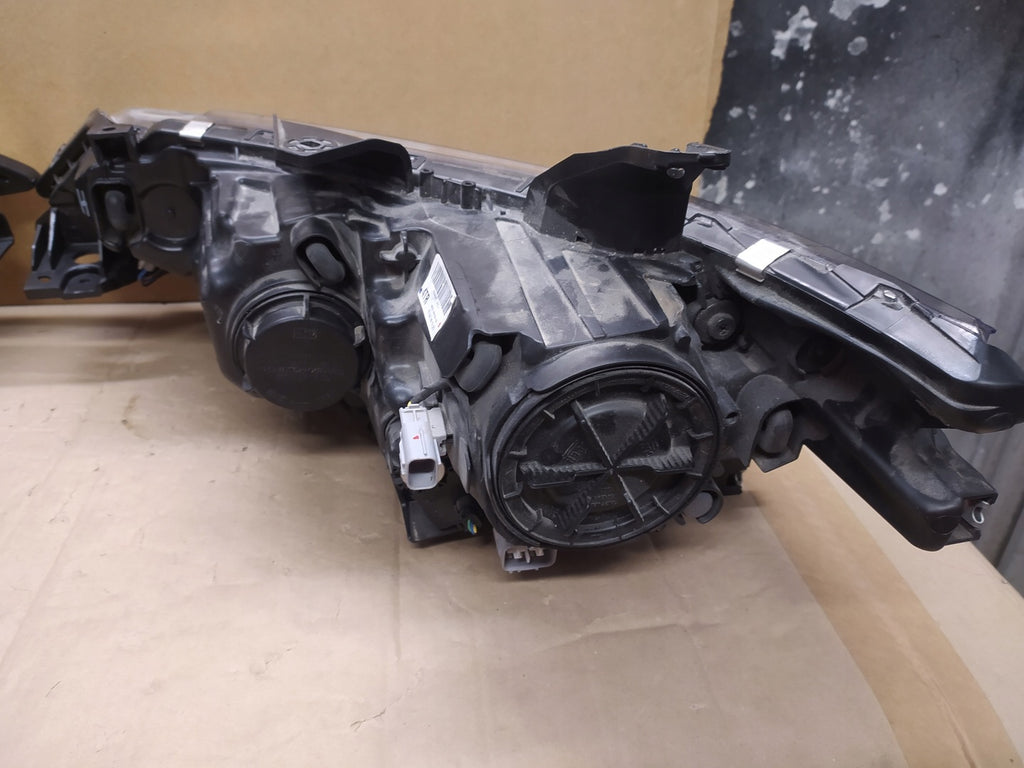 Frontscheinwerfer Mitsubishi Outlander ECM921-21A20 Rechts oder Links