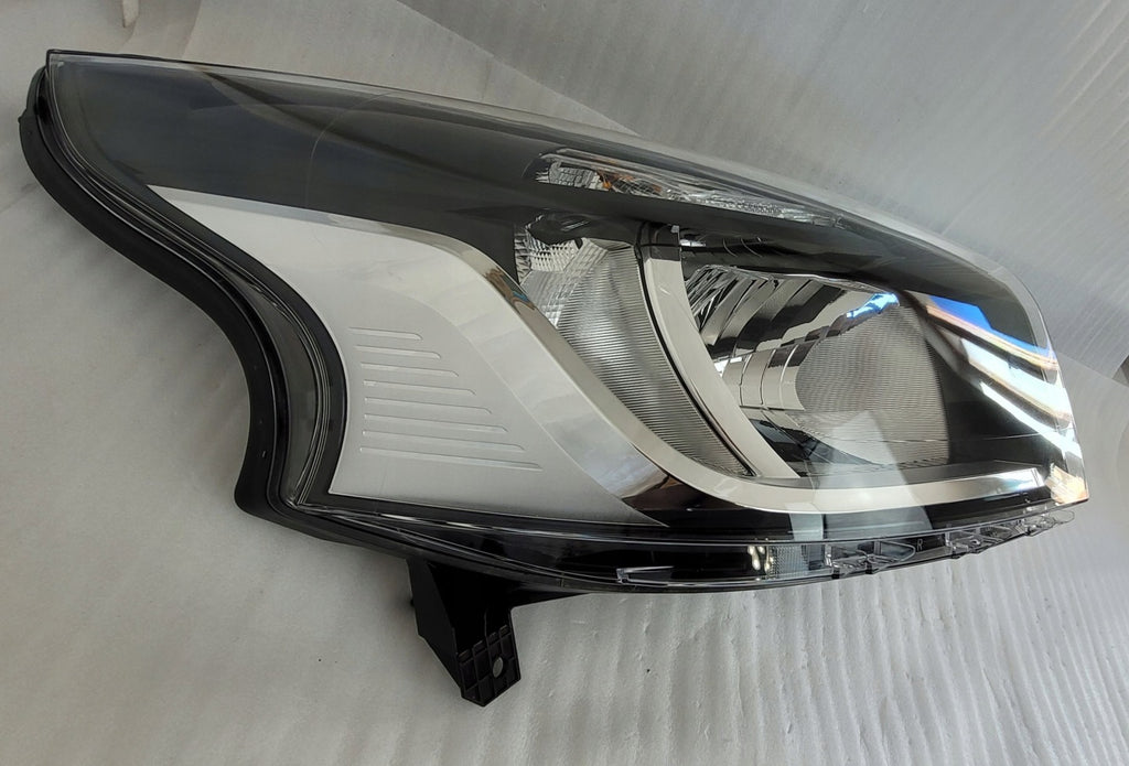 Frontscheinwerfer Renault Trafic III 260108047R Rechts Scheinwerfer Headlight SCH8043947219io