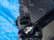 Laden Sie das Bild in den Galerie-Viewer, Frontscheinwerfer Opel Corsa F TL793389777 39162654-1840 LED Rechts Headlight SCH6087993483hg