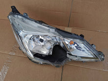 Laden Sie das Bild in den Galerie-Viewer, Frontscheinwerfer Mitsubishi Space Star 8301D446 Rechts Scheinwerfer Headlight