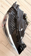 Laden Sie das Bild in den Galerie-Viewer, Frontscheinwerfer Audi Q3 83A941034 Rechts Scheinwerfer Headlight SCH6834152535je