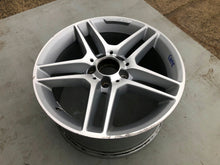 Laden Sie das Bild in den Galerie-Viewer, 1x Alufelge 17 Zoll 8.5&quot; 5x112 58ET A2044019702 Mercedes-Benz W204 Rim Wheel