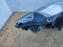 Laden Sie das Bild in den Galerie-Viewer, Frontscheinwerfer Toyota Corolla HASC016184 LED Links Scheinwerfer Headlight SCH1307234414ll